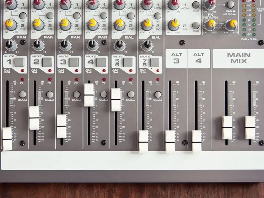 Bild: Technische Teile aus Aluminium bedrucken