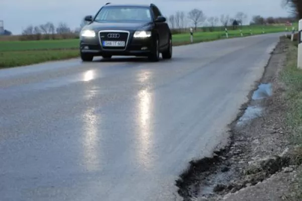 Mehr Geld für Straßen nur „Tropfen auf den heißen Stein“ Bild: Mehr Geld für Straßen nur „Tropfen auf den heißen Stein“