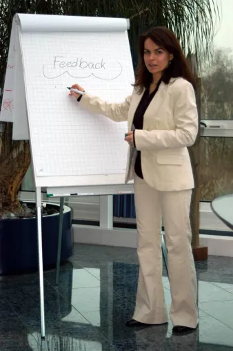 Ein wirkungsvolles Körperspracheseminar mit Morena Hanisch Bild: Ein wirkungsvolles Körperspracheseminar mit Morena Hanisch