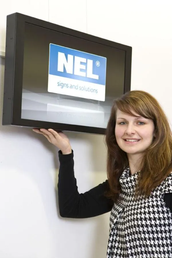 NEL bewegt - Lösungen in Kombination: Digital Signage - individuell und komplett.