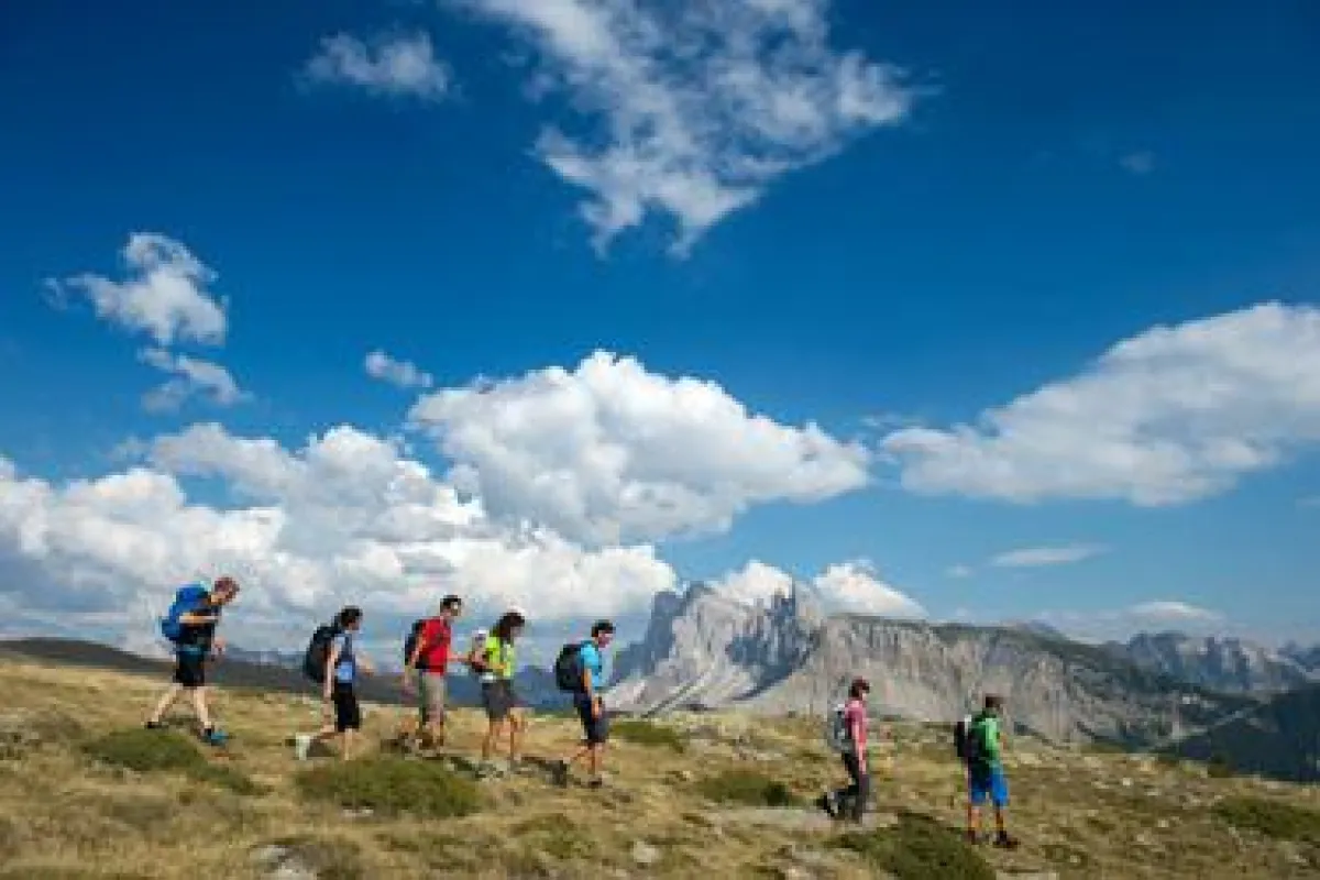 ADLER DOLOMITI Spa & Sport Resort legt 24-Stunden-Wanderung auf