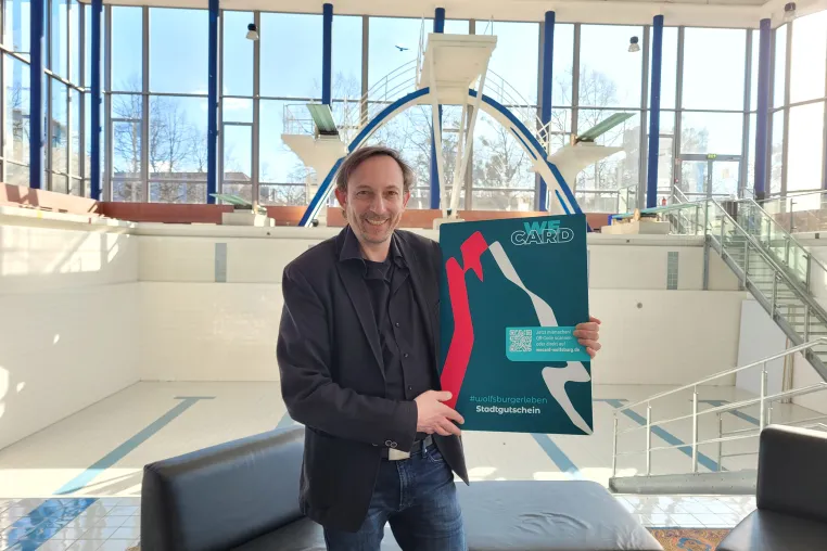 Delphin-Palast, Hallenbad und Scharoun Theater sind Partner des Wolfsburger Stadtgutscheins WeCard Bild: Delphin-Palast, Hallenbad und Scharoun Theater sind Partner des Wolfsburger Stadtgutscheins WeCard