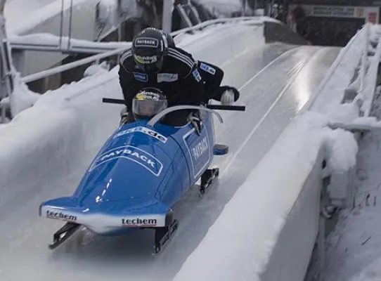 Bild: Payback sponsert Bob-Sportler André Lange