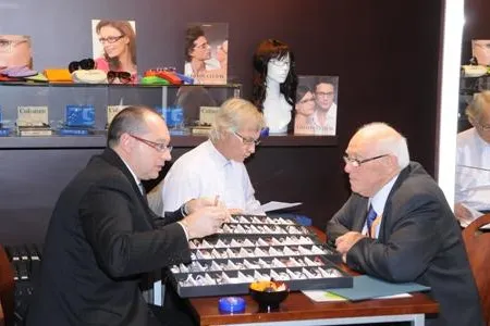 Bild: Die Brille als Kunstwerk - HKTDC Hong Kong Optical Fair 2009 Designwettbewerb zeigt „Mythen des Orients“