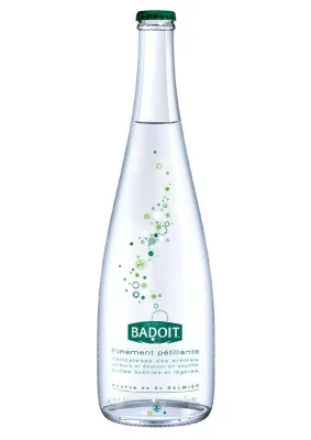 Bild: Elegante Glasflasche vermittelt den leichten, prickelnden Geschmack von Badoit