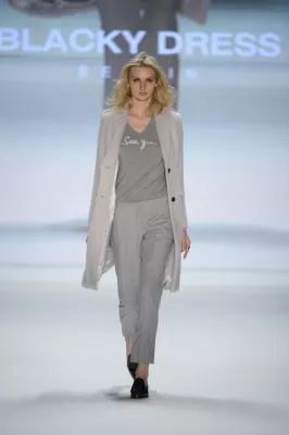 Berlin Fashion Week - Blacky Dress Berlin Herbst/Winter 2014 Bild: Berlin Fashion Week - Blacky Dress Berlin Herbst/Winter 2014