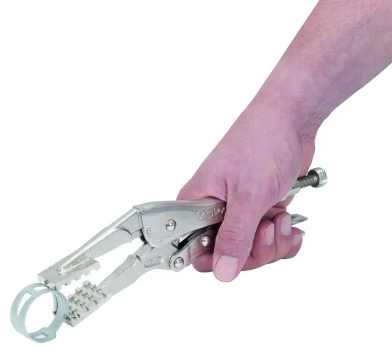 Schlauchschellen spannen und fixieren: Schlauchschellen-Gripzange erleichtert die Arbeit mit Federbandschellen Bild: Schlauchschellen spannen und fixieren: Schlauchschellen-Gripzange erleichtert die Arbeit mit Federbandschellen