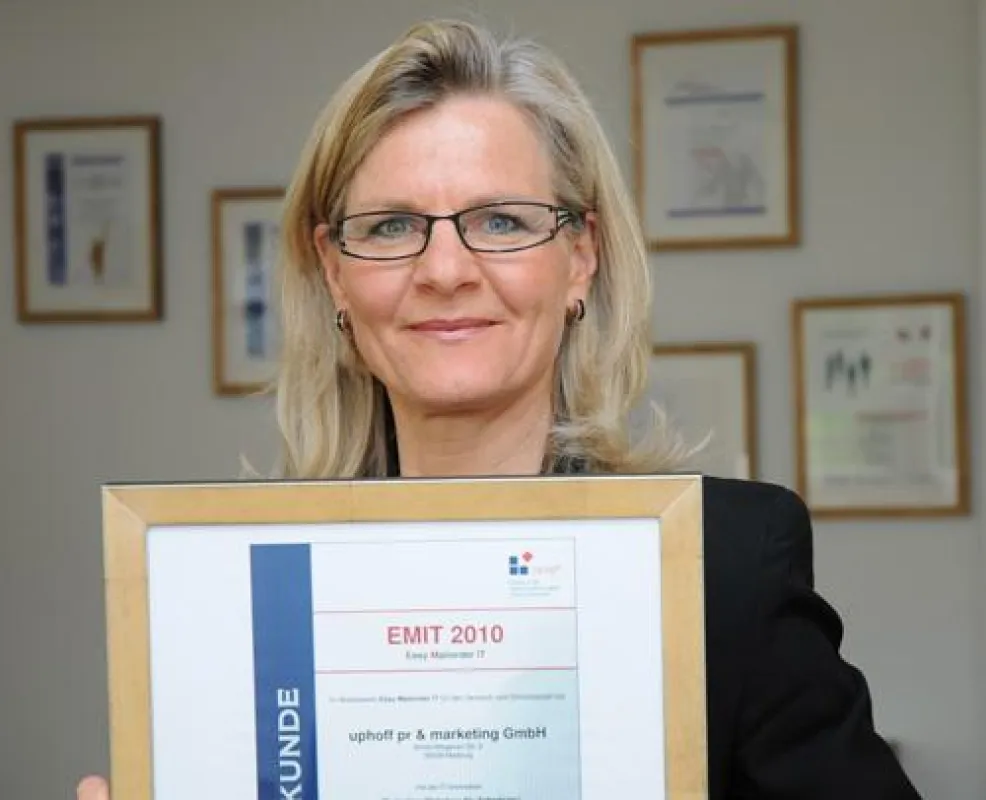 Geschäftsführerin Dr. Karin Uphoff freut sich über den Erfolg beim EMIT-Award 2010. Foto: Samya Bascha-Döringer