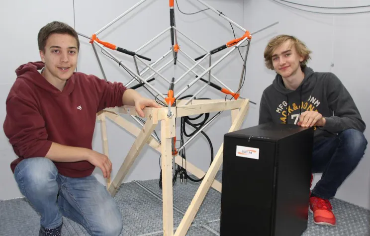 Bild: Die Jugend forscht. In Kassel mit Unterstützung von SFN und Micromata