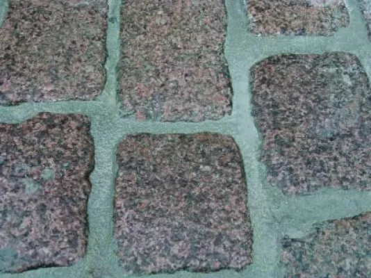 Bild: Zementäre Fugen bei hohen Belastungen