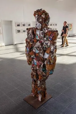 Bild: 160 neue Kunstwerke bei BENEFIZ-Kunstausstellung bis 21.12.14 im Neuen Kunstforum