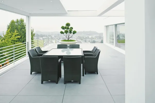 Großformatige Platten im Außenbereich - dauerhaft schadensfrei mit Spezial-Drainagen Bild: Großformatige Platten im Außenbereich - dauerhaft schadensfrei mit Spezial-Drainagen