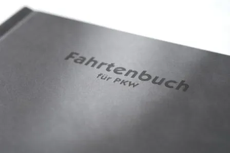 Bild: Stylische Schale – sicherer Kern: Bewährte Formularbücher in neuem Gewand