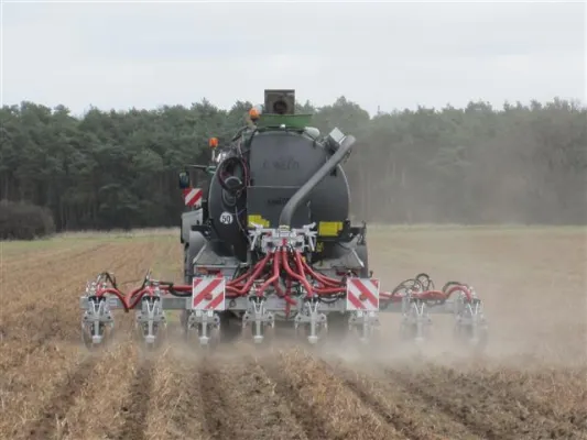 Bild: Amazone verbaut künftig Strip Till-Technik von Vogelsang