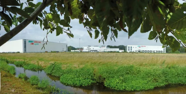 Ebeling mit neuer Logistikhalle Bild: Ebeling mit neuer Logistikhalle
