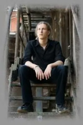 Philipp Blömeke – „die haut babylons.“ am 14.08.09 in Düsseldorf Bild: Philipp Blömeke – „die haut babylons.“ am 14.08.09 in Düsseldorf