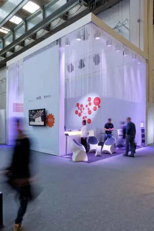 Bild: b&b eventtechnik präsentiert sich auf der Prolight + Sound