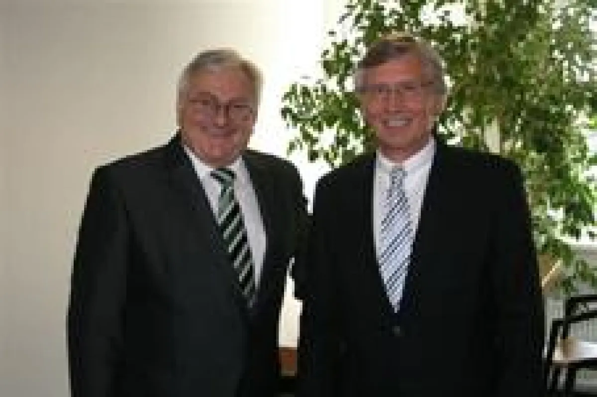 Armin Truksa (Ricoh Deutschland), mit Hartmut Bahr (SEG)