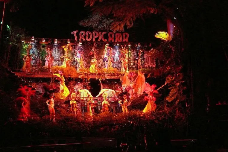 Bild: SalsaExpress bietet jetzt auch Tanzkurse während des Kubaurlaubs im berühmten Tropicana-Kabarett an