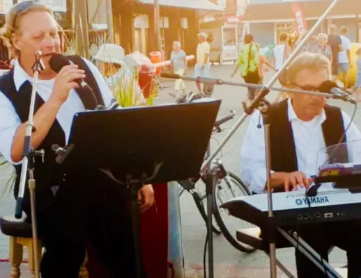 Bild: Neue Sylter Formation THE TWO ISLANDER im Odin Deli in Kampen auf Sylt