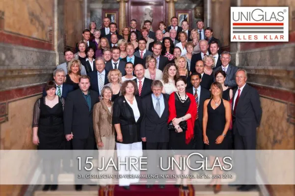 Bild: UNIGLAS feiert 15-jähriges Firmenjubiläum