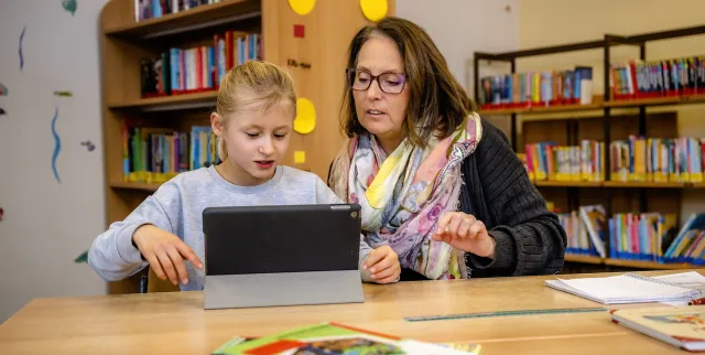 Bild: 23. April ist Welttag des Buches: KI, Apps und Lesespiele - wie sich Leseförderung verändert 