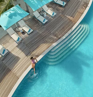 Bild: "Slow Itinerary" ist das Motto im Nova Maldives für einen relaxten und nachhaltigen Sommerurlaub!