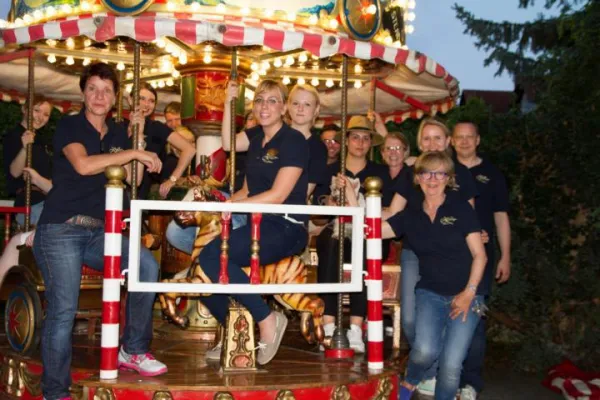 4.000 Euro Tombola-Erlös aus Jubiläumsfeier an Kahler Caritas übergeben Bild: 4.000 Euro Tombola-Erlös aus Jubiläumsfeier an Kahler Caritas übergeben