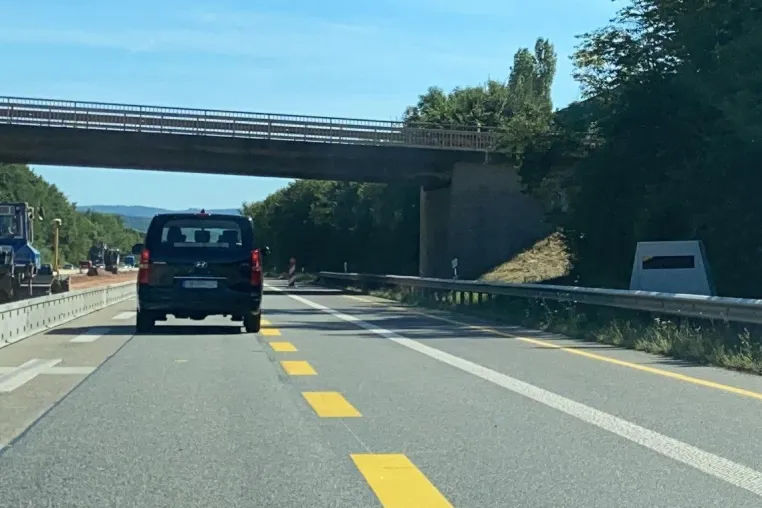 Neue Software für PoliScan-Anlagen: Enforcement Trailer von Vitronic speichern weniger Messdaten Bild: Neue Software für PoliScan-Anlagen: Enforcement Trailer von Vitronic speichern weniger Messdaten