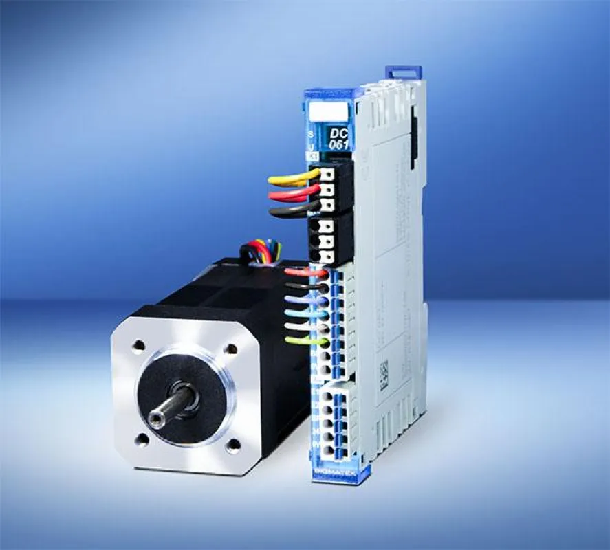 Das Achsmodul DC 061 von SIGMATEK mit nahezu 300 W Nennleistung misst nur 12,5 x 103,5 x 72 mm.