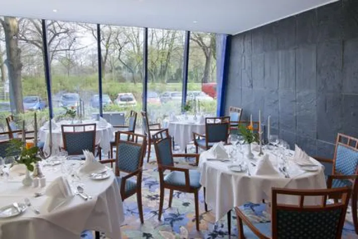 Bild: Großes Karfreitagsbuffet – eine schöne Tradition im Holiday Inn Berlin-Mitte