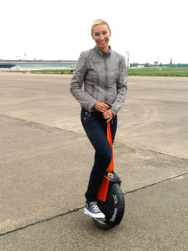 erste Schülerin in der Solowheel Schule Berlin