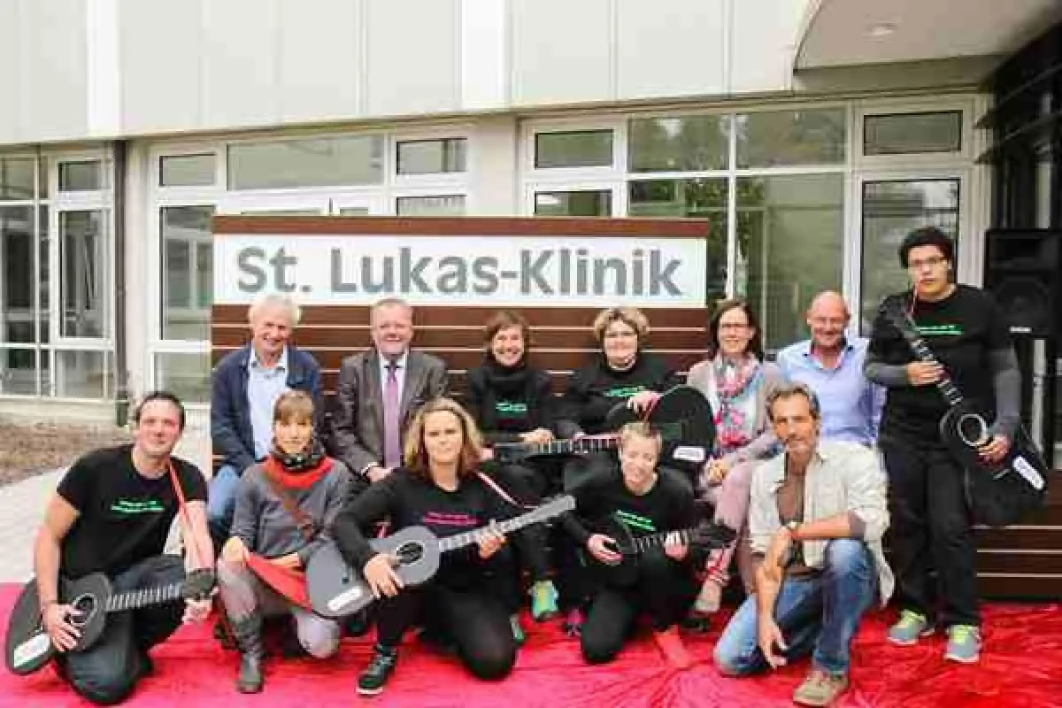 Die St. Lukas-Klinik der Stiftung Liebenau präsentiert ihren neuen zentralen Eingangsbereich.