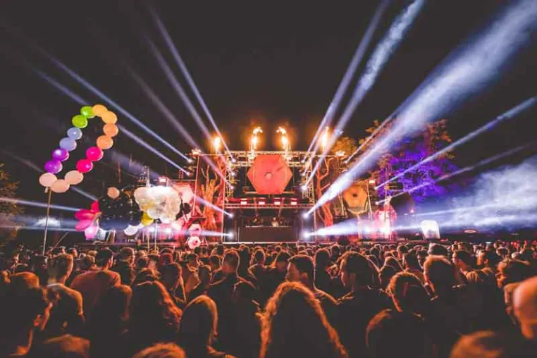 Bild: LaserFrame setzt beim Kölner Springinsfeld Festival auf ELATION