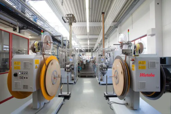 Bild: Weitere Bandbeschichtungsanlage in Betrieb genommen