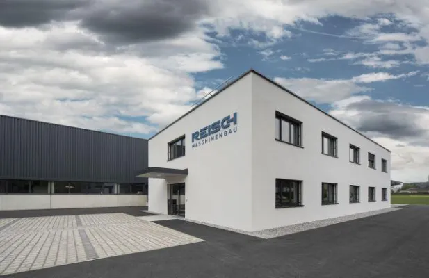 Bild: i+R errichtet Firmenzentrale für Reisch Maschinenbau