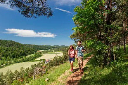 Bild: Wandern unter weiß-blauem Himmel 2014