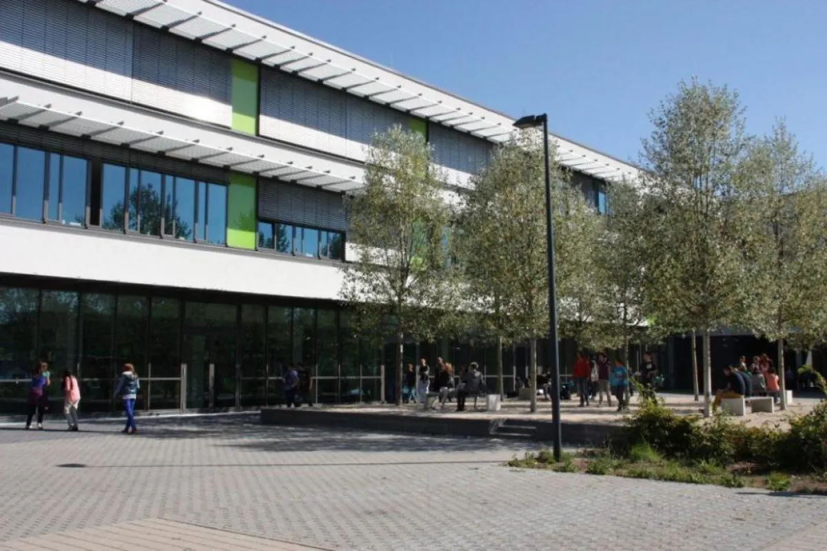 Erweiterungsbau M.A.I. Seitenansicht