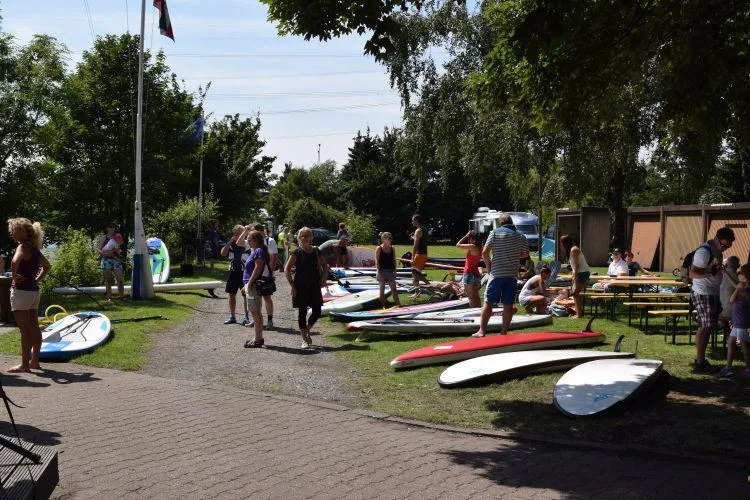 SUP Kurse für Einsteiger und Fortgeschrittene am Kanello SUP Club Bild: SUP Kurse für Einsteiger und Fortgeschrittene am Kanello SUP Club