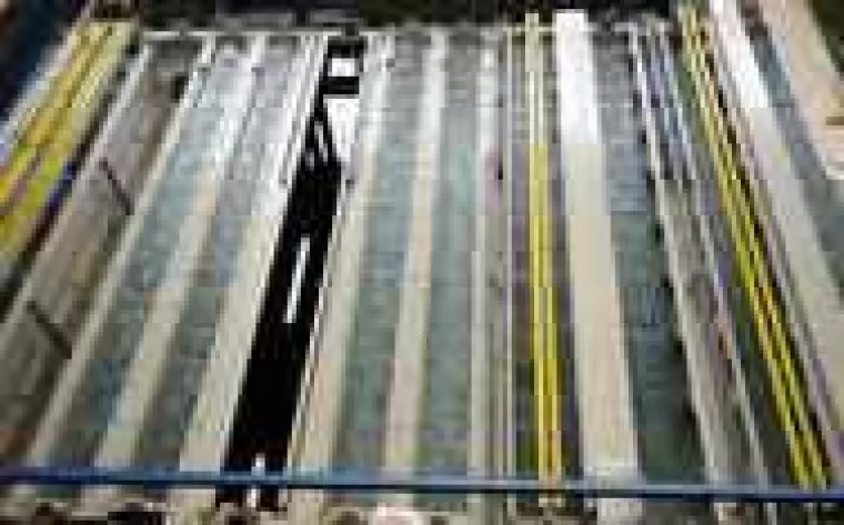 Bild: Die Oberflächen von Aluminium verzinnen