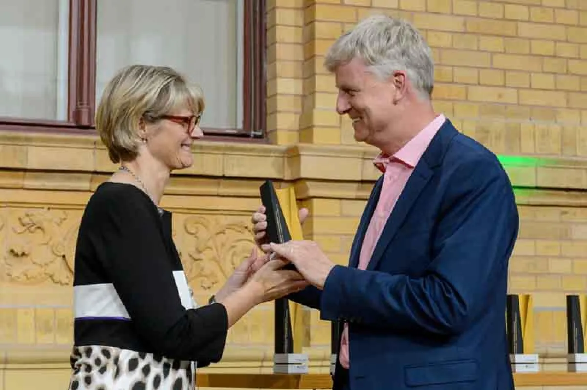 Anja Karliczek, Wil van der Aalst (v.l., Foto: Humboldt-Stiftung/Svea Pietschmann