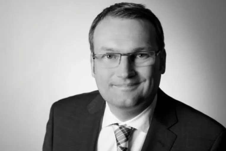 Bild: BALLY WULFF: Die 7 brennt jetzt auch in Italien