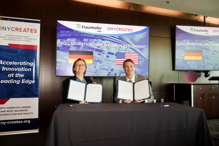 NY CREATES und Fraunhofer IPMS vereinbaren gemeinsame Entwicklung von Datenspeichern auf 300-mm-Wafern Bild: NY CREATES und Fraunhofer IPMS vereinbaren gemeinsame Entwicklung von Datenspeichern auf 300-mm-Wafern