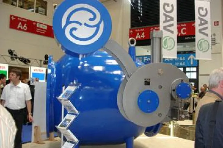 Bild: Live auf der IFAT in München - Hydraulische Fallgewichtsantriebe von VAG