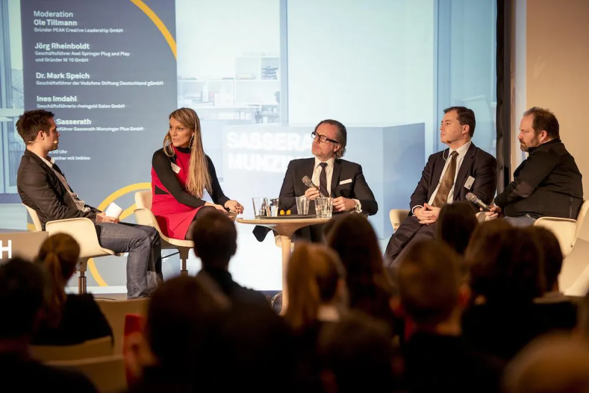 Ole Tillmann, Ines Imdahl, Marc Sasserath, Dr. Mark Speich und Jörg Rheinboldt