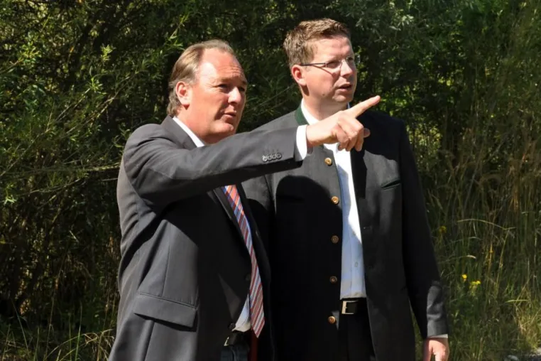 Bundestagsabgeordneter Stephan Stracke (CSU) zu Gast im Hegerma Werk Germaringen Bild: Bundestagsabgeordneter Stephan Stracke (CSU) zu Gast im Hegerma Werk Germaringen