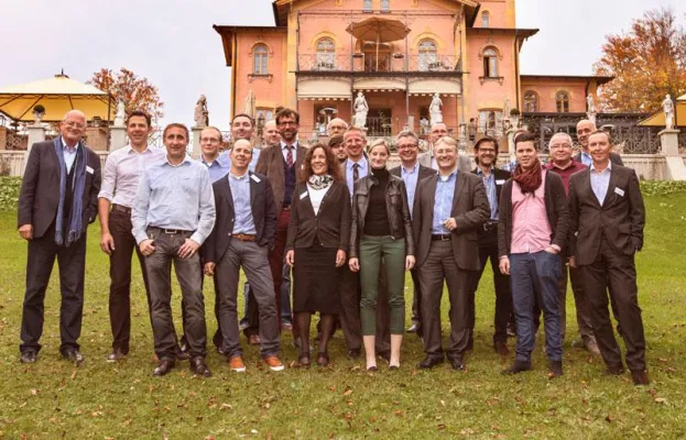 Bild: Modehaus Schödlbauer sichert sich die Teilnahme am Innovationsprojekt der Rid Stiftung