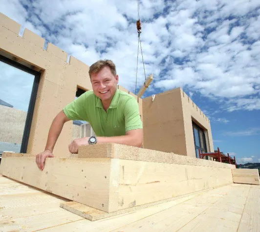 Buchner macht Tempo auf der Baustelle Bild: Buchner macht Tempo auf der Baustelle