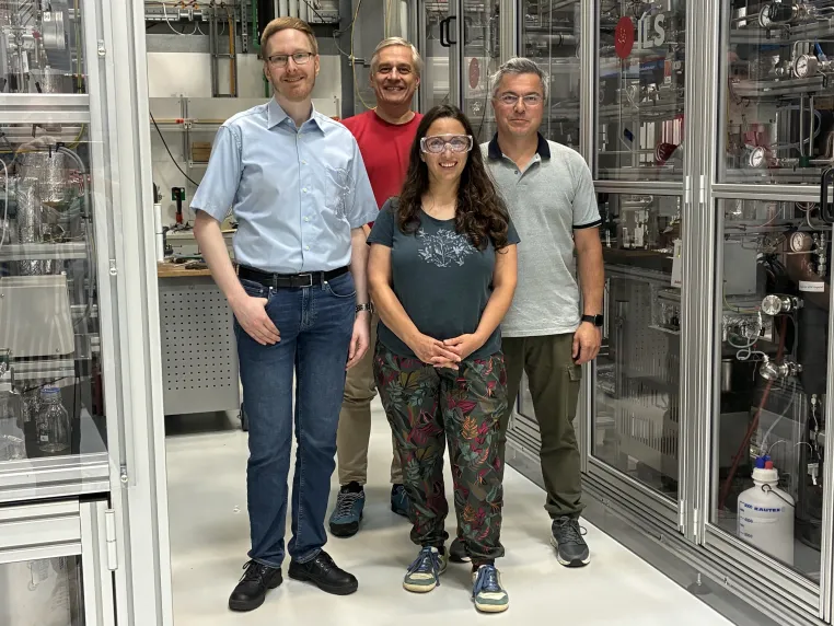 Synthese-Plattform für Methanol und seine Folge-Chemie aus erneuerbaren Quellen Bild: Synthese-Plattform für Methanol und seine Folge-Chemie aus erneuerbaren Quellen