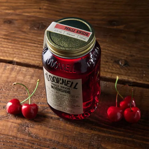 Bild: Kirschenzeit mit Schuss